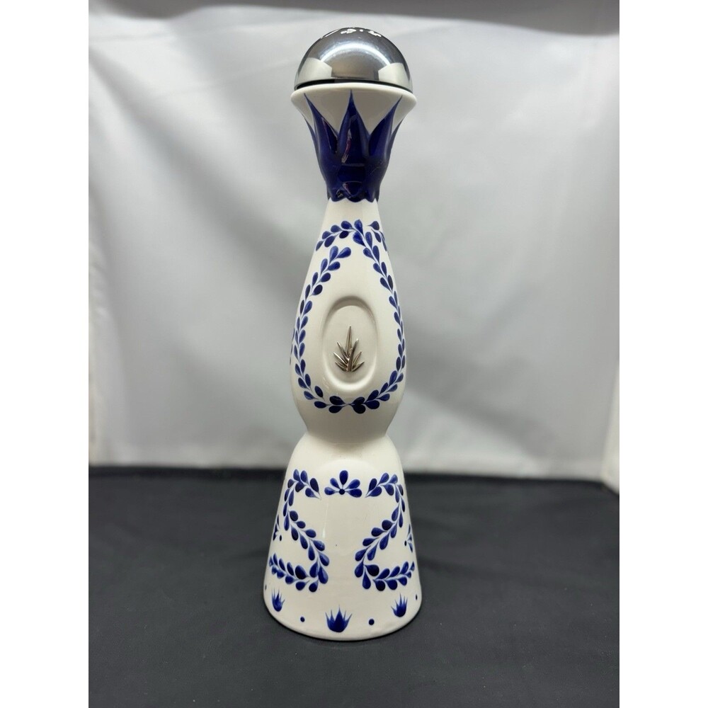 Clase Azul Reposado Tequila 750ml Collectible Blue & White Ceramic Bottle Empty